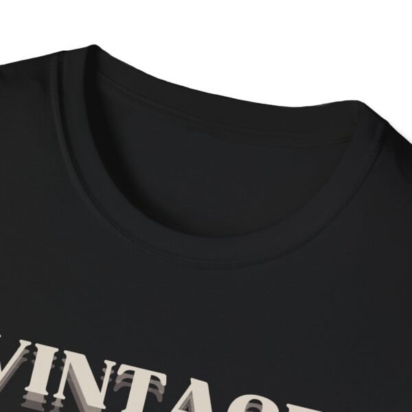 Vintage Skull T-Shirt - Retro Style Tee for Skull Lovers